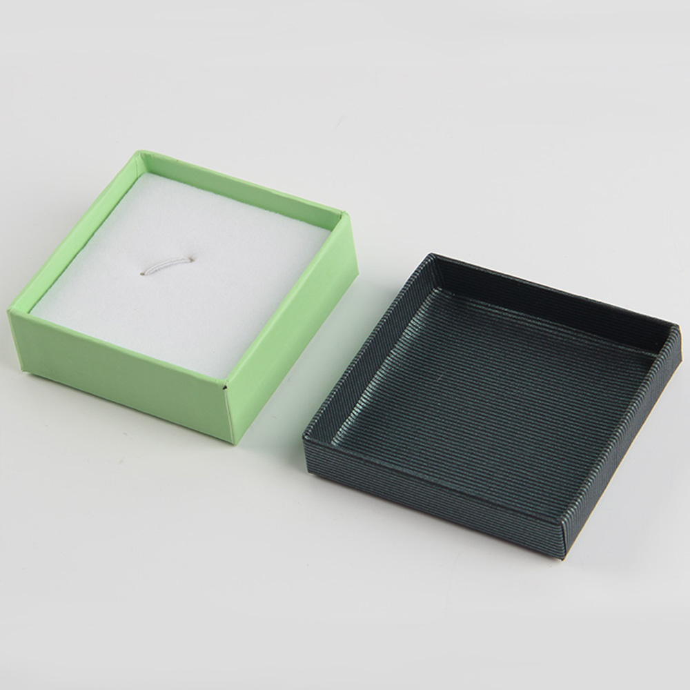 珠寶精裝盒定做最大的內(nèi)托勁敵居然是異味! 珠寶精裝盒定做最大的內(nèi)托勁敵居然是異味!